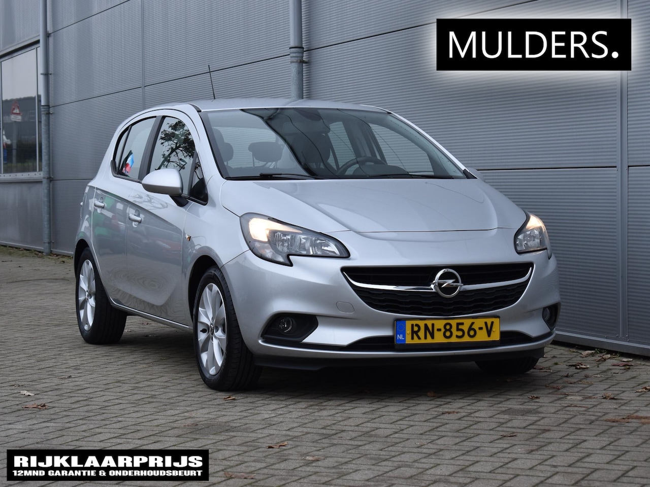 Opel Corsa - 1.4 Favourite AIRCO / CARPLAY / PARKEERSENSOREN - AutoWereld.nl