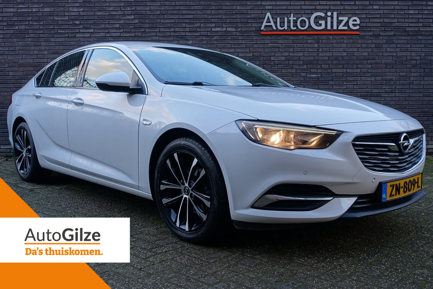 Opel Insignia Grand Sport - 1.5 Turbo Business Executive l Navigatie l Camera l Trekhaak - AutoWereld.nl