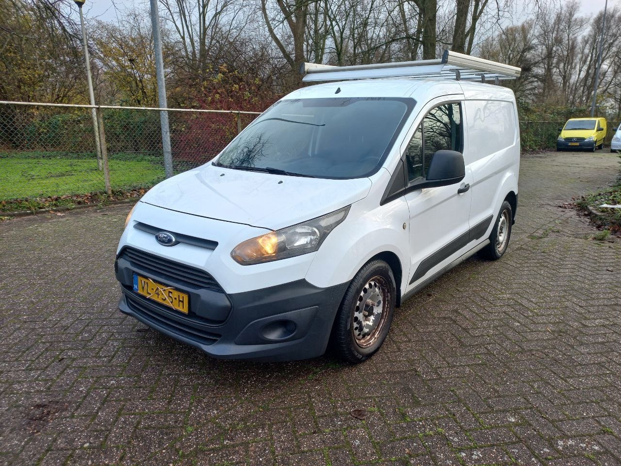 Ford Transit Connect - 1.6 TDCI Ambiente Airco Imperiaal 1-eigenaar Nw Apk - AutoWereld.nl