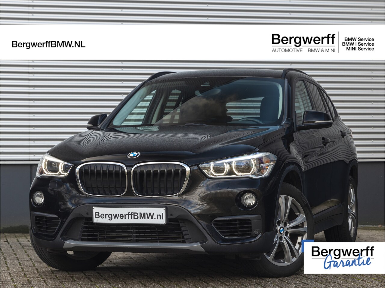 BMW X1 - sDrive18i - Sportstoelen - Stoelverwarming - Getint Glas - AutoWereld.nl