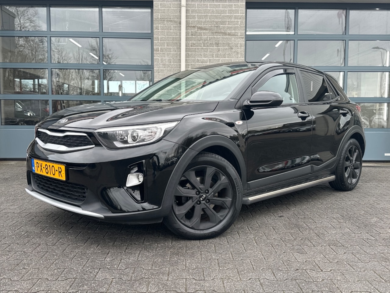 Kia Stonic - 1.0 T-GDi ComfortPlusLine Navigator 1.0 T-GDi ComfortPlusLine Navigator - AutoWereld.nl