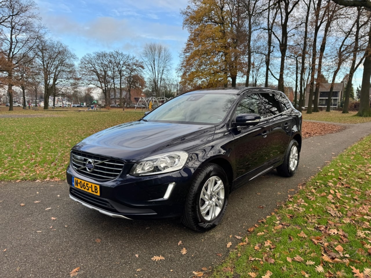 Volvo XC60 - 2.0 D4 FWD Polar+ Automaat 2017 - AutoWereld.nl