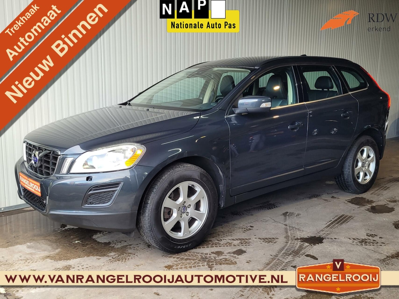 Volvo XC60 - 2.0T Momentum Automaat, trekhaak, leer, xenon, clima, cruise, 17" lmv - AutoWereld.nl