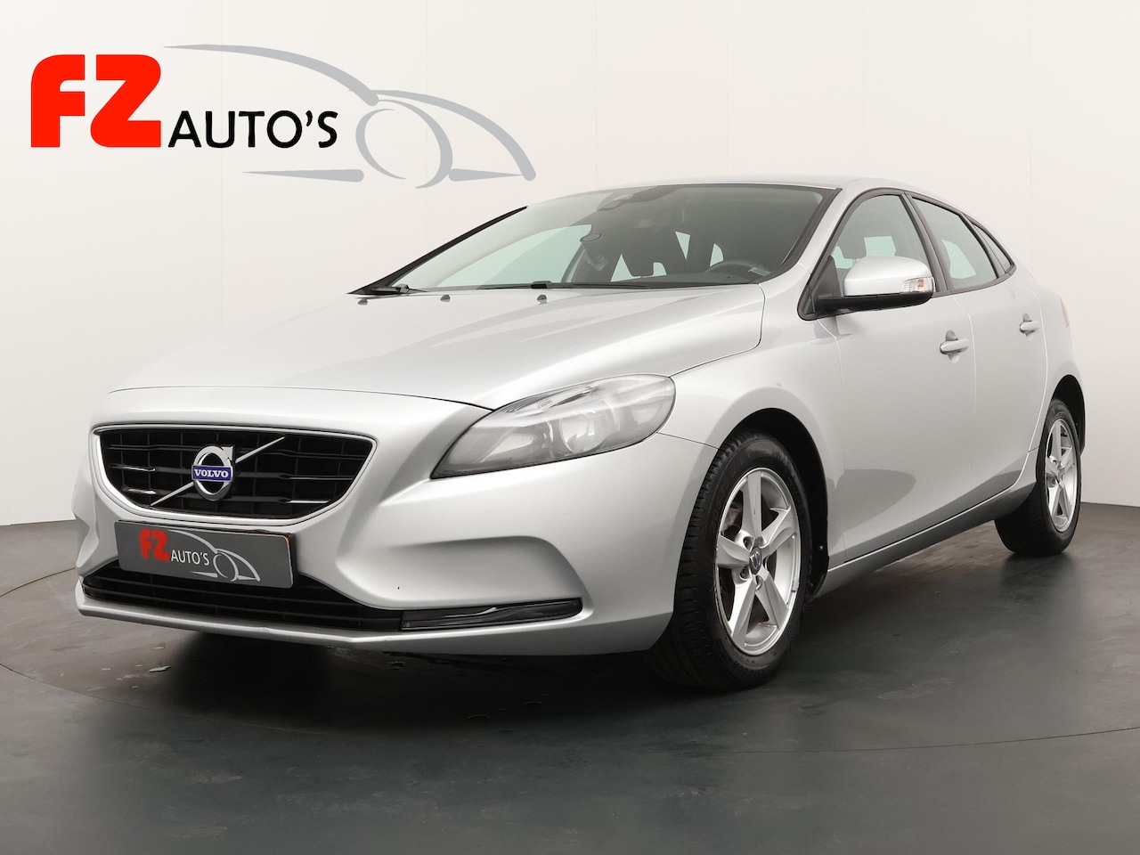 Volvo V40 - 2.0 D2 Nordic+ | Airco | Cruise Control | Diesel | - AutoWereld.nl