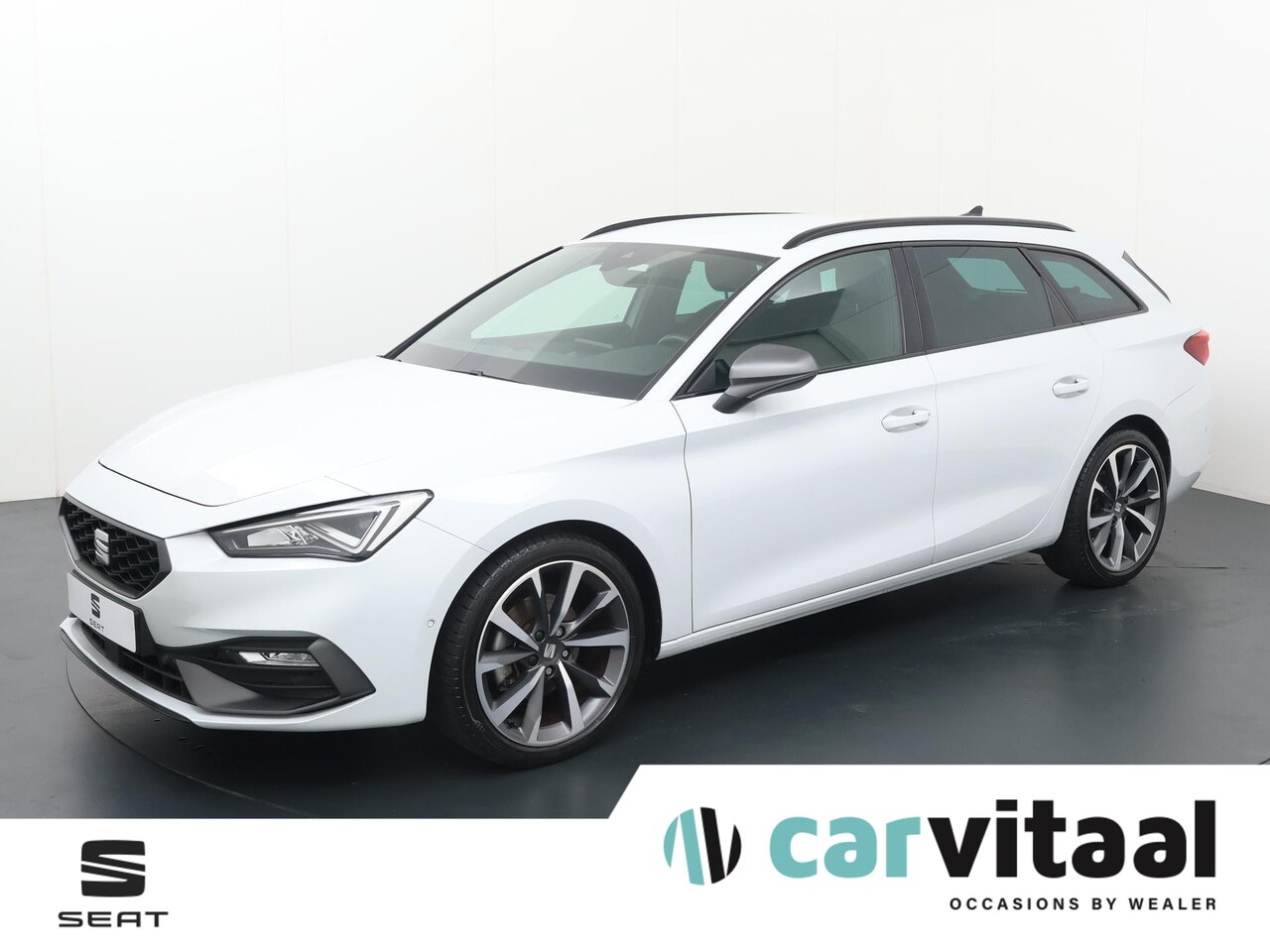 Seat Leon Sportstourer - 1.5 TSI FR Launch Edition | 150 PK | Trekhaak | Lichtmetalen velgen 18"| LED verlichting | - AutoWereld.nl