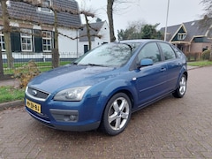 Ford Focus - 1.6-16V Futura