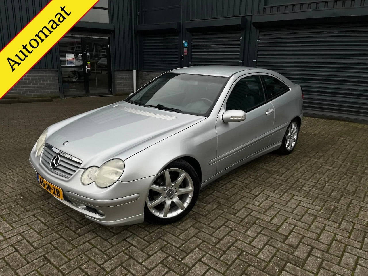 Mercedes-Benz C-klasse Sportcoupé - 180*NAP*Dealer onderhouden*Nieuwstaat*Onderhoud + Apk Nieuw* - AutoWereld.nl