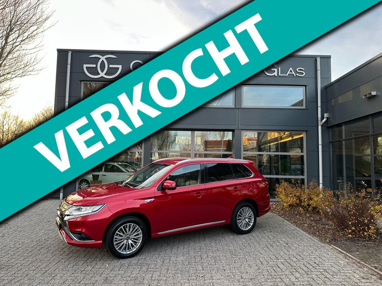 Mitsubishi Outlander - 2.4 PHEV Pure+ carplay trekhaak - AutoWereld.nl