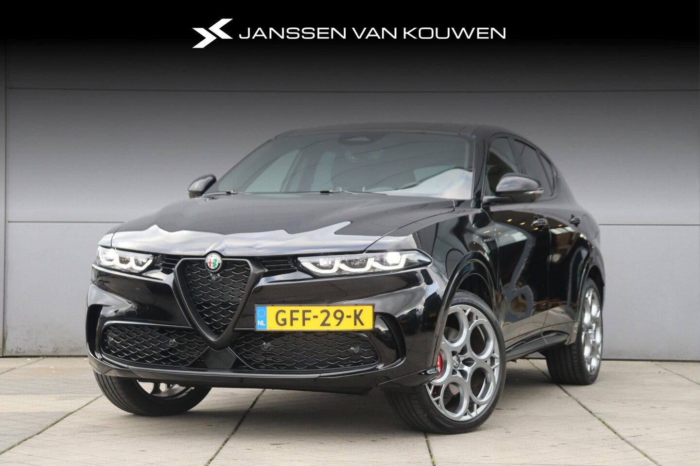 Alfa Romeo Tonale - 1.3T 280pk PHEV Veloce / Schuifdak / HK Audio / Full Option - AutoWereld.nl