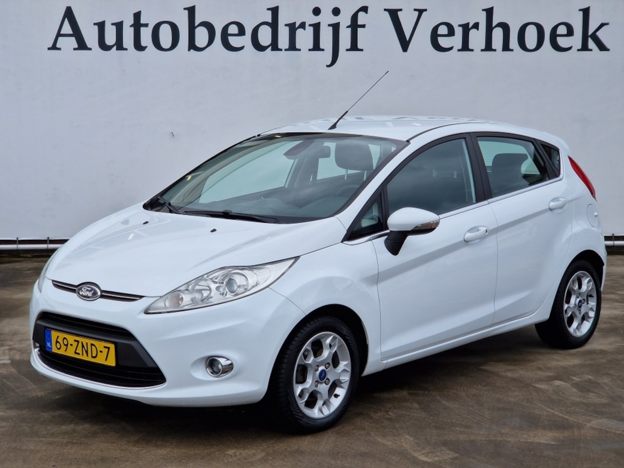 Ford Fiesta - 1.25 Titanium Airco - Cruise Control - AutoWereld.nl