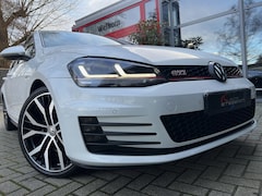 Volkswagen Golf - 2.0 TSI GTI DSG * PANODAK/ LED/ CAMERA/ 19 INCH/ NL AUTO