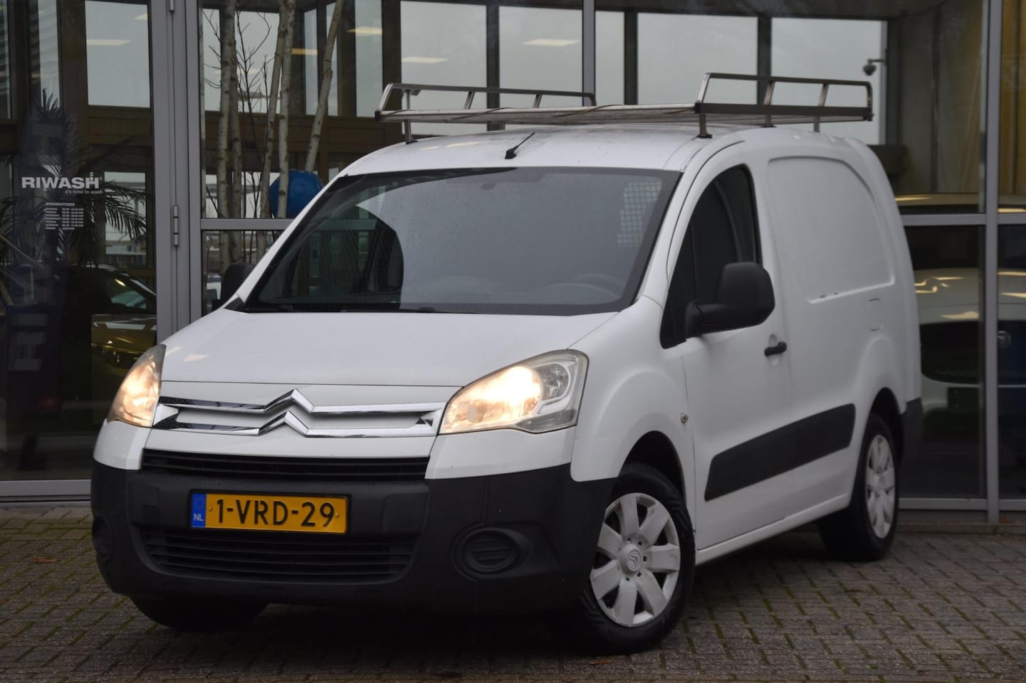 Citroën Berlingo XL - 1.6 e-HDI Comfort Airco Elek. Ramen Trekhaak - AutoWereld.nl