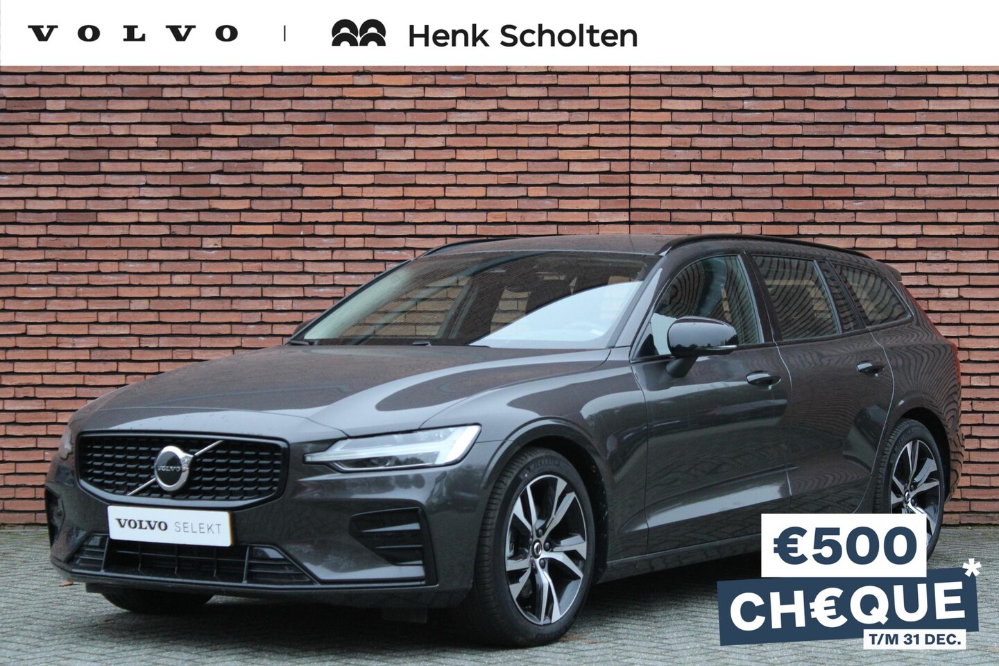 Volvo V60 - B4 197PK AUT7 Plus Dark Trekhaak Semi-Elektrisch, Adaptieve Cruise Control, Pilot Assist, - AutoWereld.nl