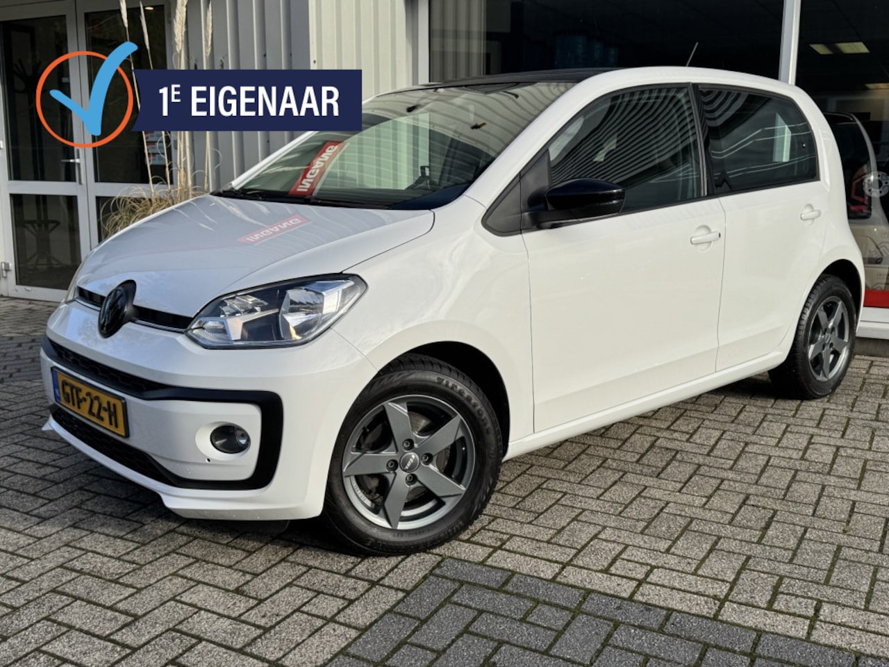 Volkswagen Up! - 1.0 | Stoelverwarming | Cruise | Airco | Nw. APK | - AutoWereld.nl