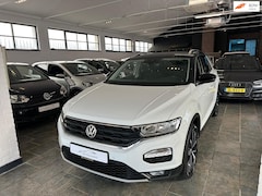 Volkswagen T-Roc - 1.5 TSI Style | DSG| XENON LED| NL AUTO |