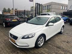 Volvo V40 - 1.6 T2 120pk Kinetic Climate-Cruisecontrol Navigatie Pdc Afn.Trekhaak Slechts 65.000 km N.