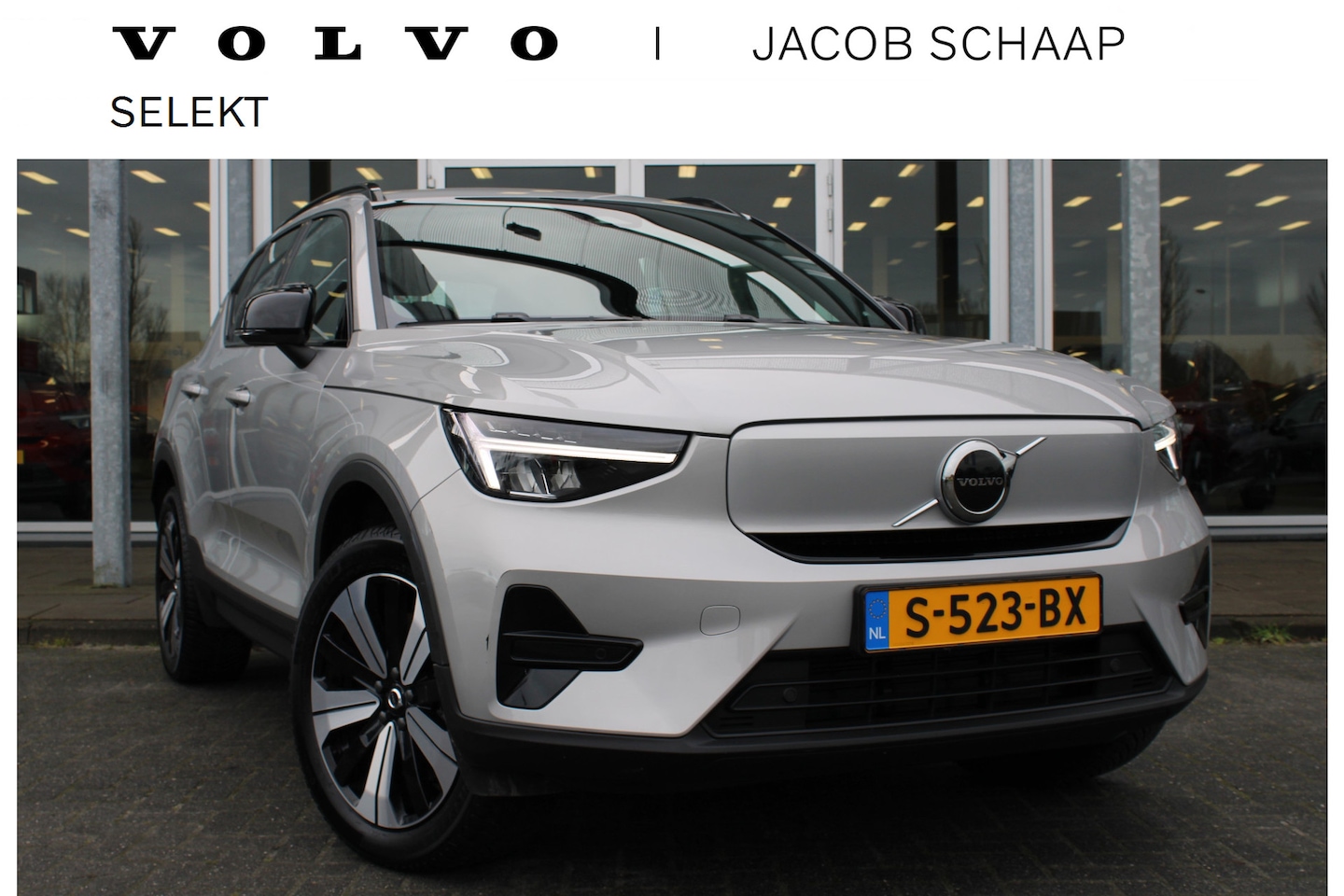 Volvo XC40 - Recharge Core 70 kWh / Draadloos Opladen / 19 Inch / All Season banden / Google infotainme - AutoWereld.nl