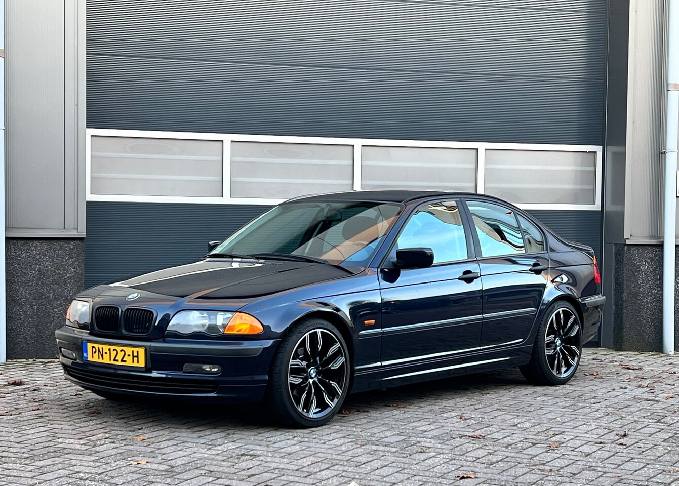 BMW 3-serie - 318i Executive bj.1999 Autom|PDC|Clima. - AutoWereld.nl