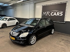 Mercedes-Benz B-klasse - 200 Automaat/Navi/Panodak/Stoelverwarming