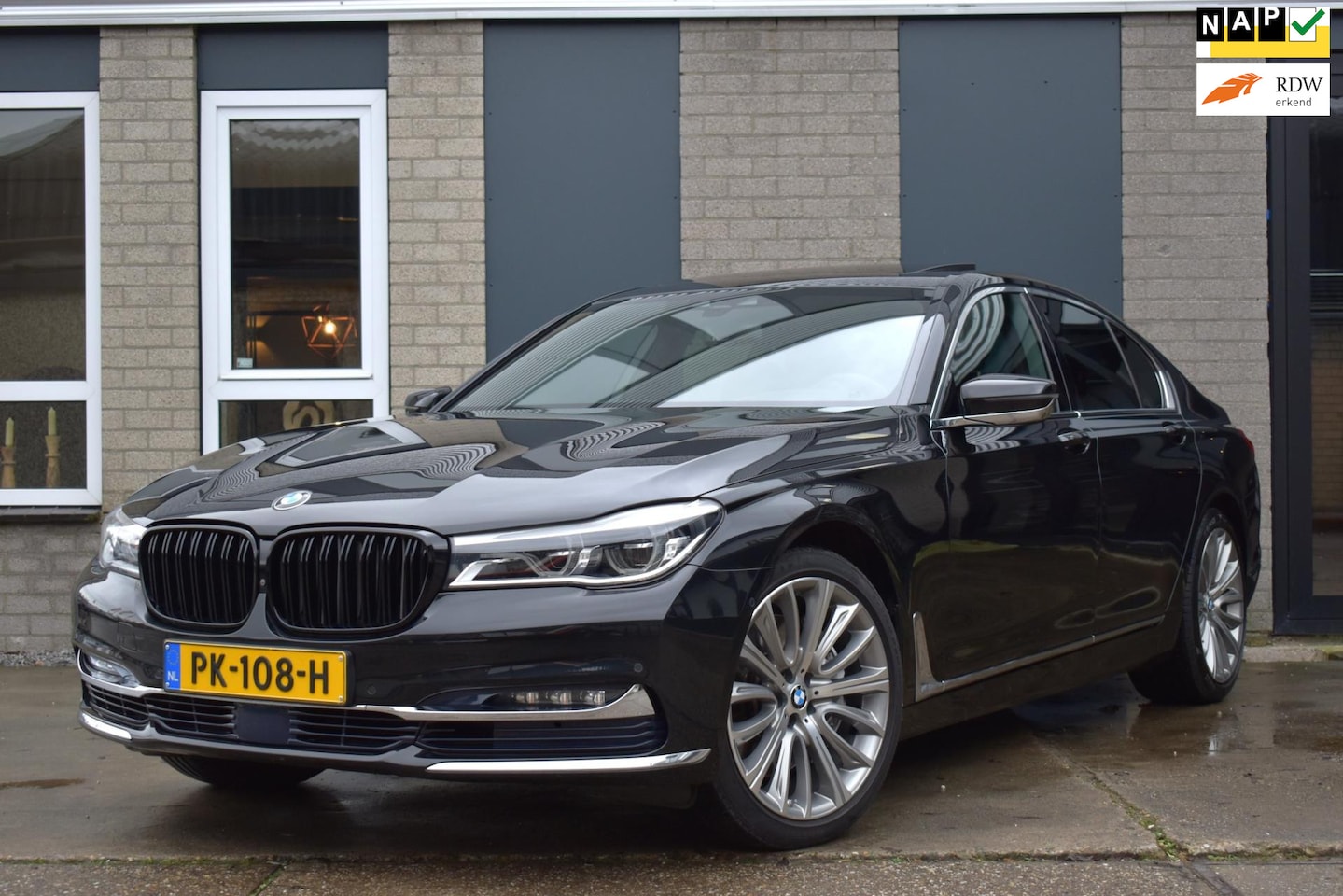 BMW 7-serie - 750i xDrive High Executive Individual Carbon Core | PANO | ALCANTARA | Bowers & Wilkins - AutoWereld.nl