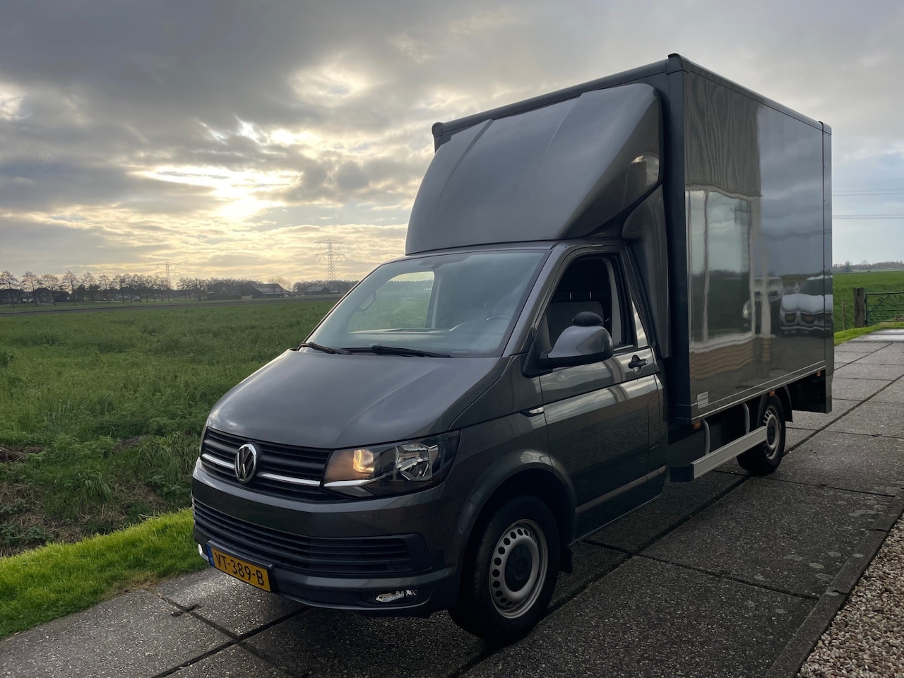 Volkswagen Transporter - 2.0 TDI L2H3 AUTOMAAT, LAADKLEP - AutoWereld.nl