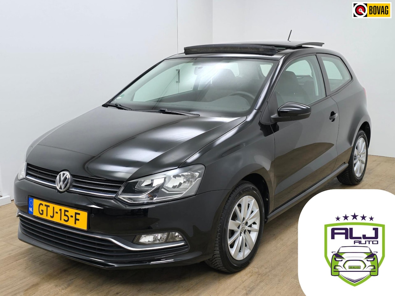 Volkswagen Polo - Occasion 1.2 TSI Highline met panoramadak en parkeersensoren | Tweedehands Volkswagen Polo - AutoWereld.nl