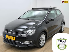 Volkswagen Polo - Occasion 1.2 TSI Highline met panoramadak en parkeersensoren | Tweedehands Polo zwart met