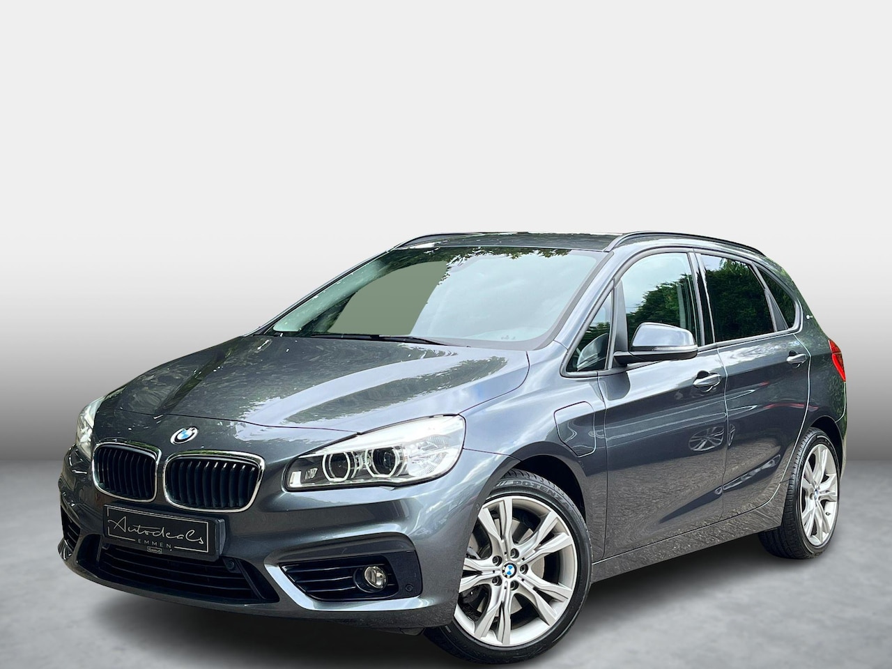 BMW 2-serie Active Tourer - 225xe Sport line - AutoWereld.nl