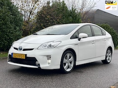 Toyota Prius - 1.8 Business Achteruit Camera*Leder*Navigatie*Cruise*NAP*Airco*LM velgen*Parkeersensoren*A