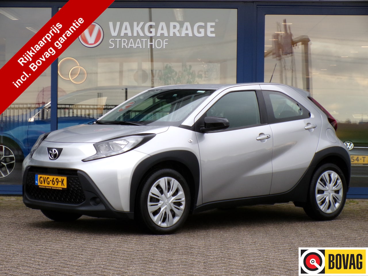 Toyota Aygo X - 1.0 VVT-i S-CVT play 1.0 VVT-i S-CVT Play, Automaat / Keyless / Carplay + Android Auto / Camera / Climate contr - AutoWereld.nl