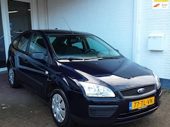 Ford Focus - 1.6 16V Ambiente * 5 DRS / AIRCO / NWE APK