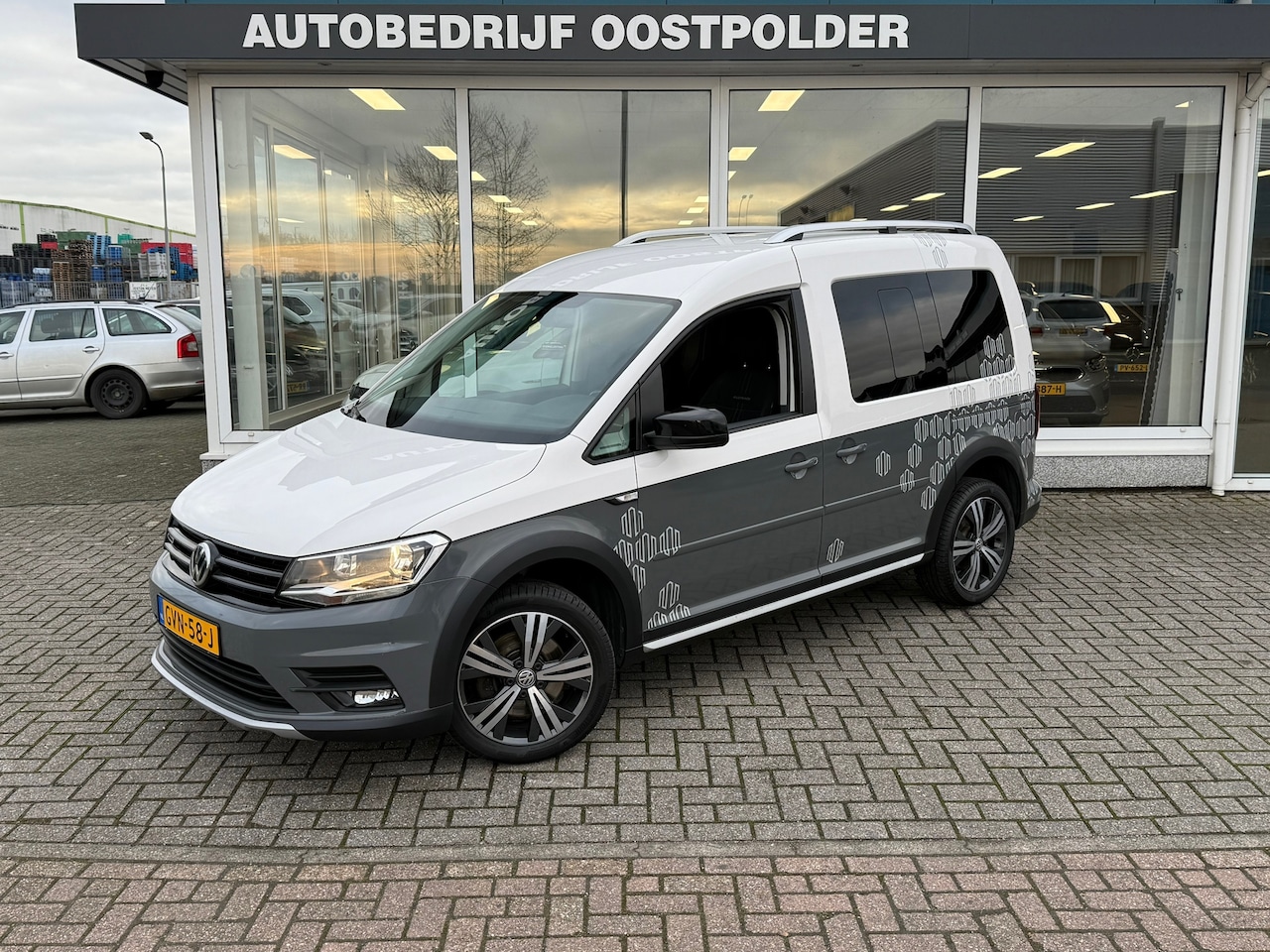 Volkswagen Caddy - 1.4 TSI Alltrack - AutoWereld.nl