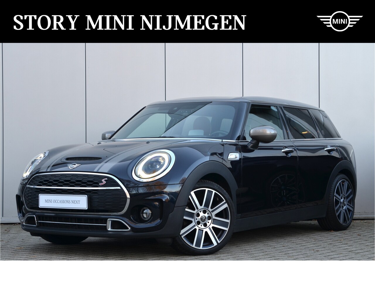 MINI Clubman - Cooper S MINI Yours Automaat / Panoramadak / Head-Up / Verwarmd stuurwiel / Achteruitrijca - AutoWereld.nl