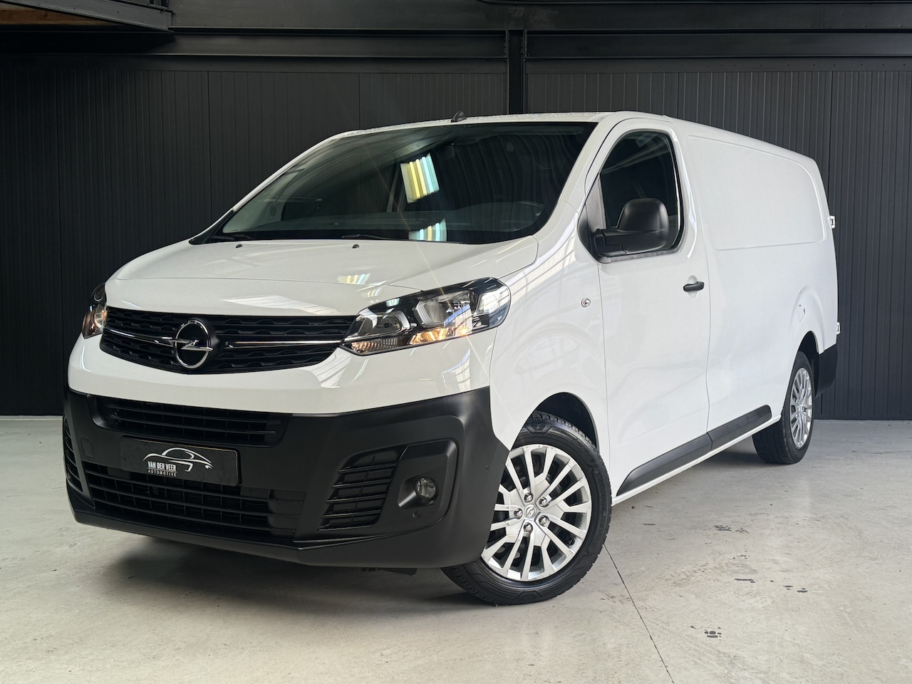 Opel Vivaro - 2.0 CDTI 123PK L3H1 Innovation | Apple Carplay/Android Auto | Stoelverwarming | Cruise | P - AutoWereld.nl