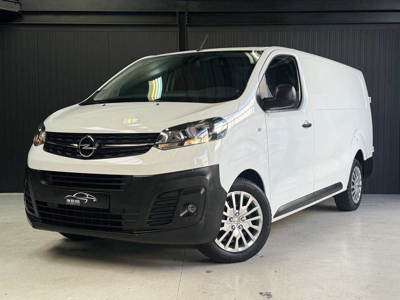 Opel Vivaro - 2.0 CDTI 150PK L3H1 Innovation | Apple Carplay/Android Auto | Stoelverwarming | Cruise | P - AutoWereld.nl