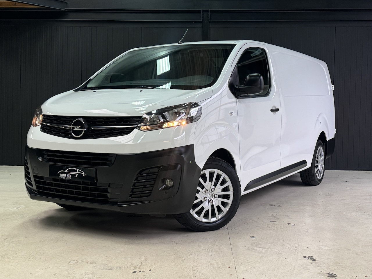 Opel Vivaro - 2.0 CDTI 123PK L3H1 Innovation | Apple Carplay/Android Auto | Stoelverwarming | Cruise | P - AutoWereld.nl