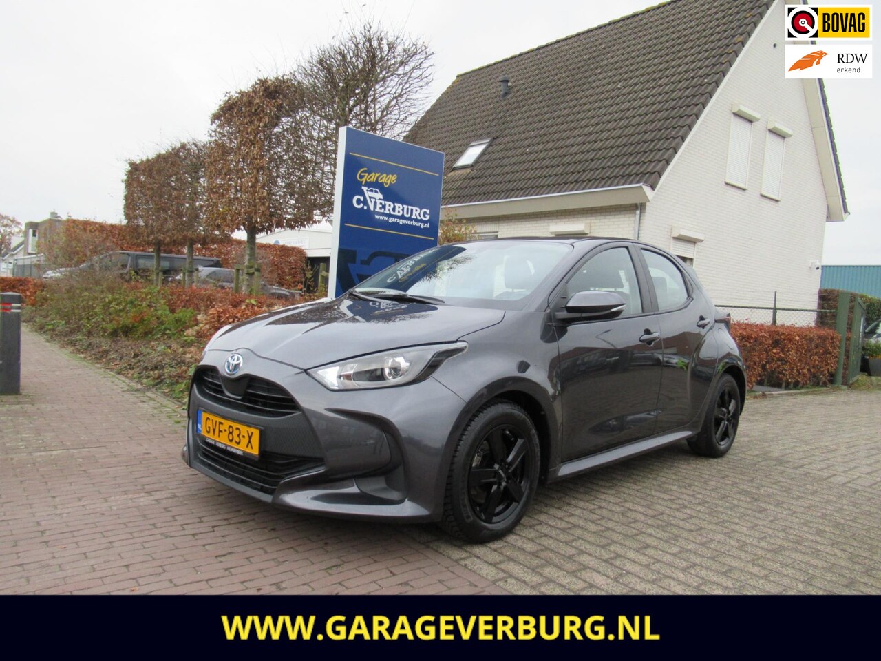 Toyota Yaris - 1.5 Hybrid (Android/appleCarplay/Navigatie,Camera,AdaptiveCruise,Lm velgen) - AutoWereld.nl