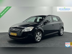 Kia Cee'd - 1.6 X-clusive 5 DEURS TREKHAAK AIRCO