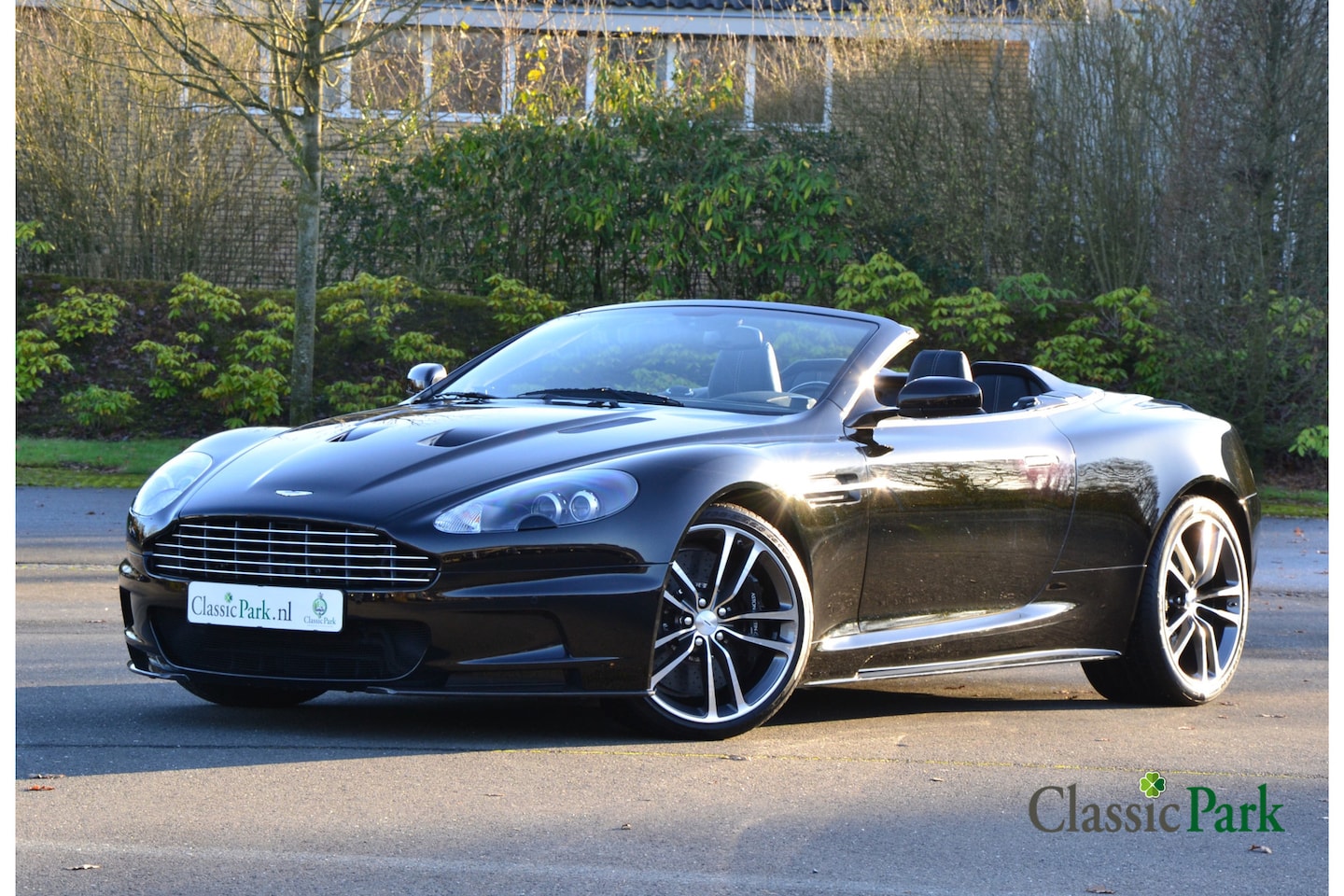 Aston Martin DBS Volante - AutoWereld.nl