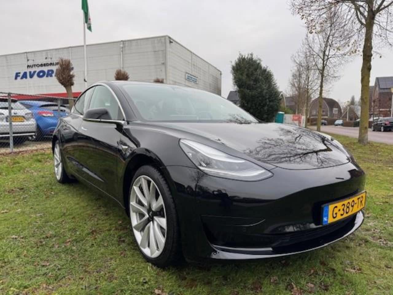 Tesla Model 3 - STANDARD RANGE RWD PLUS 60KWH/PAN/LEER/19INCH/FABRIEKSGARANTIE - AutoWereld.nl