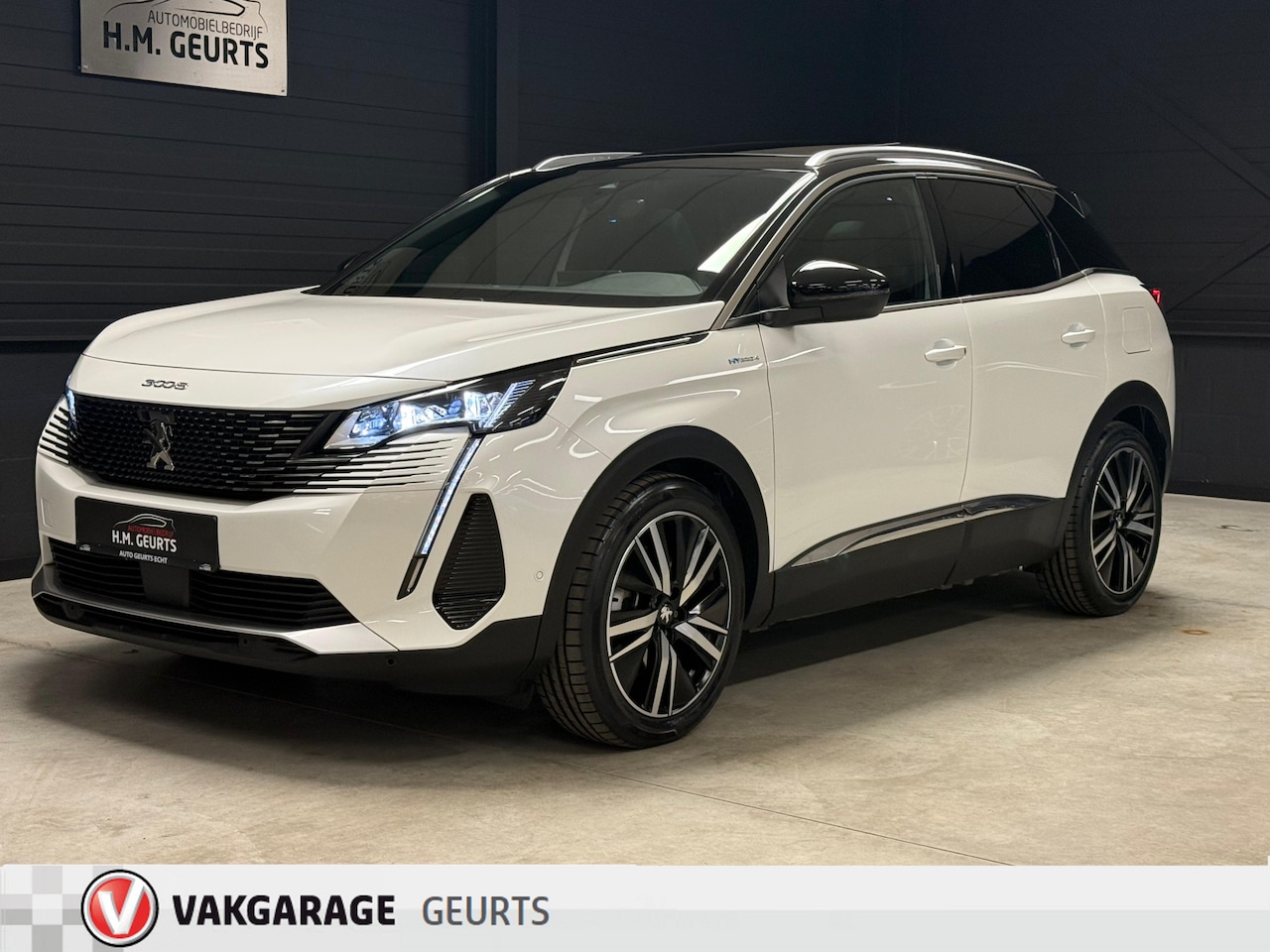 Peugeot 3008 - 1.6 HYbrid4 300 GT LINE PANO 19INCH LEDER NIGHT VIEUW 360CAM FULLY LOADED! - AutoWereld.nl