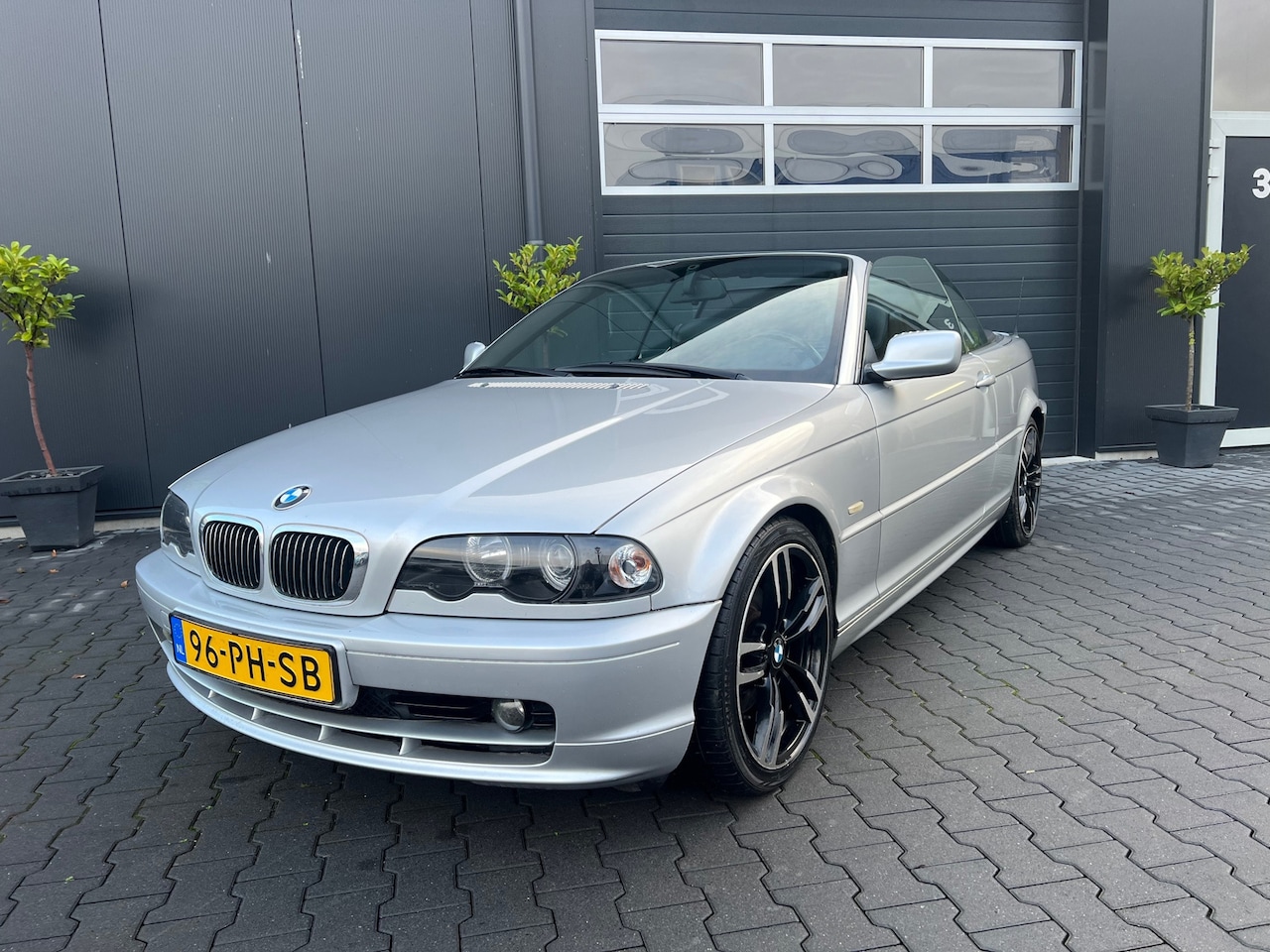 BMW 3-serie Cabrio - 323Ci Executive AUTOMAAT !! - AutoWereld.nl