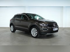 Volkswagen T-Roc - 1.5 TSI Style | Pano dak | 1e eigenaar | All in prijs