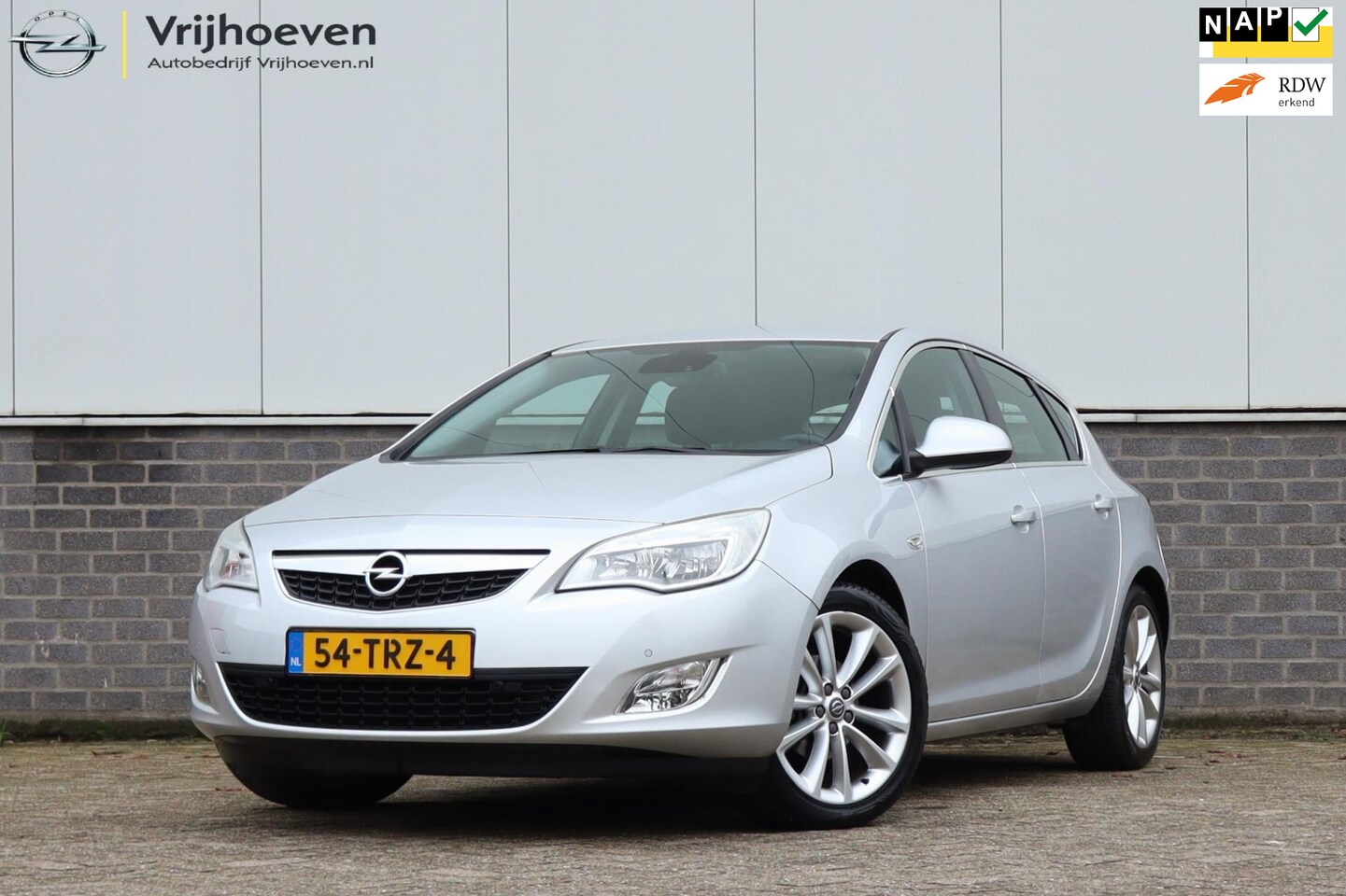 Opel Astra - 1.4 Turbo Cosmo Navigatie PDC - AutoWereld.nl