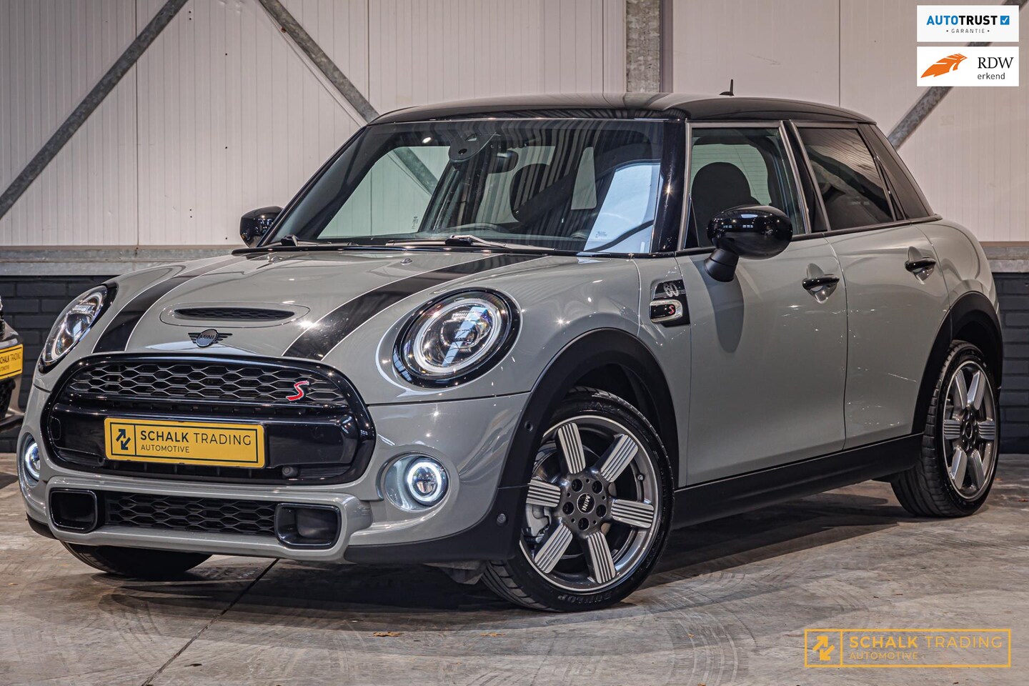 MINI Cooper S - 2.0 Chili|Black-pack|Yours|Acc|PDC|Dealer ond - AutoWereld.nl