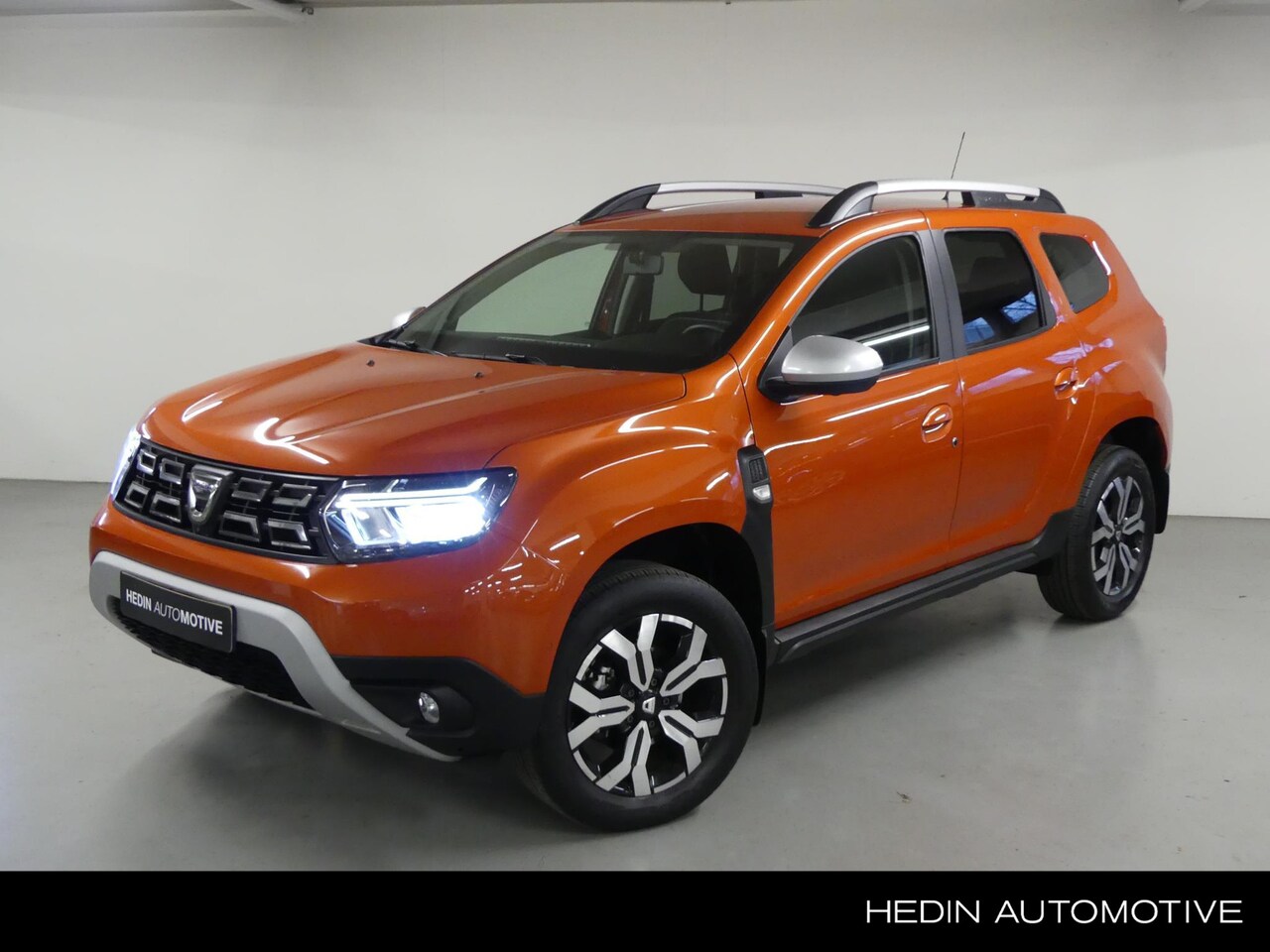 Dacia Duster - TCe 100 Bi-Fuel Prestige | Pack Easy | Trekhaak | LED | Keyless | 360° Camera | Parkeersen - AutoWereld.nl