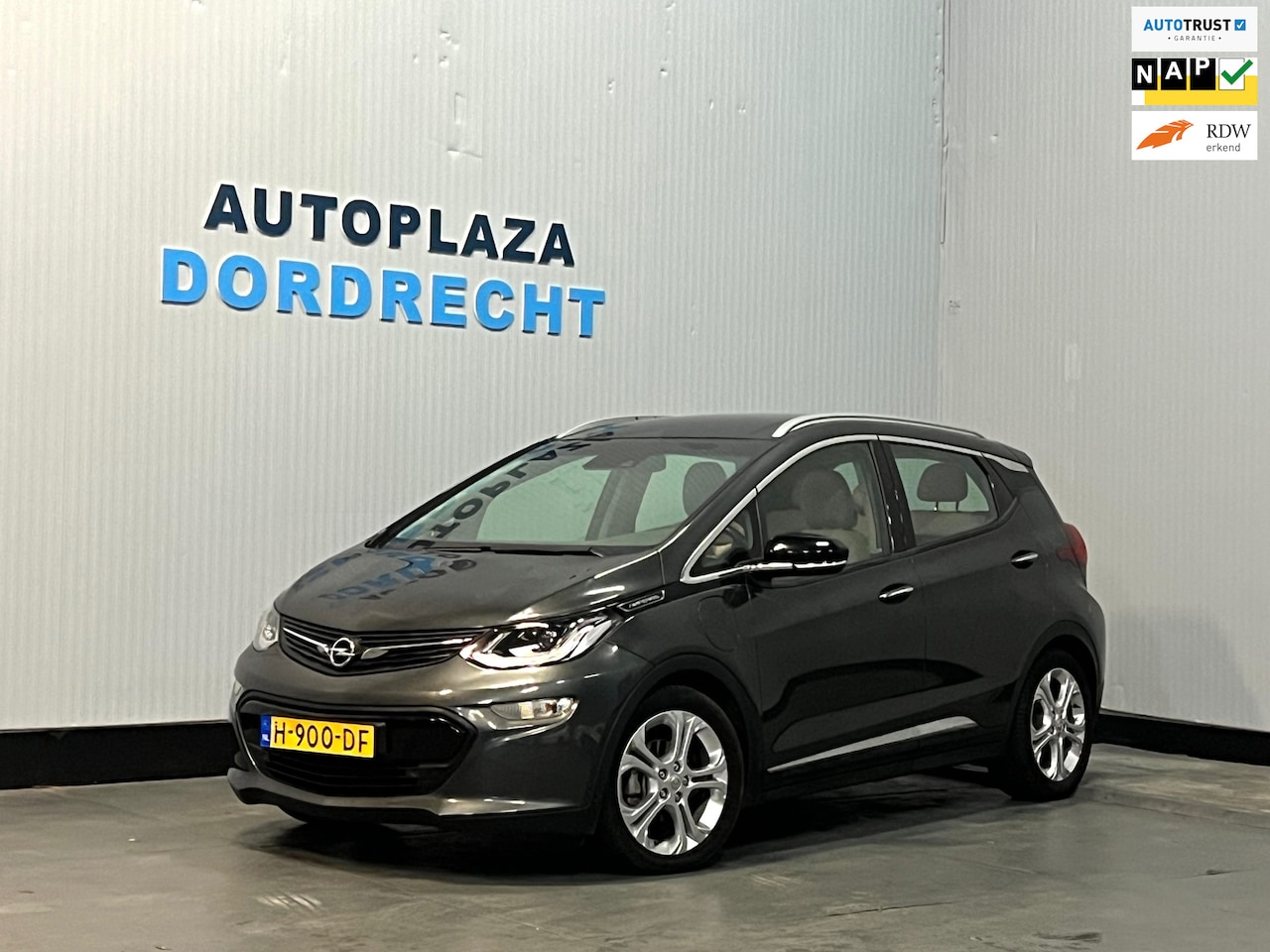 Opel Ampera-e - Business 60 kWh|PDC|Apple Carplay|Stoel Verw|Dealer Onderh - AutoWereld.nl