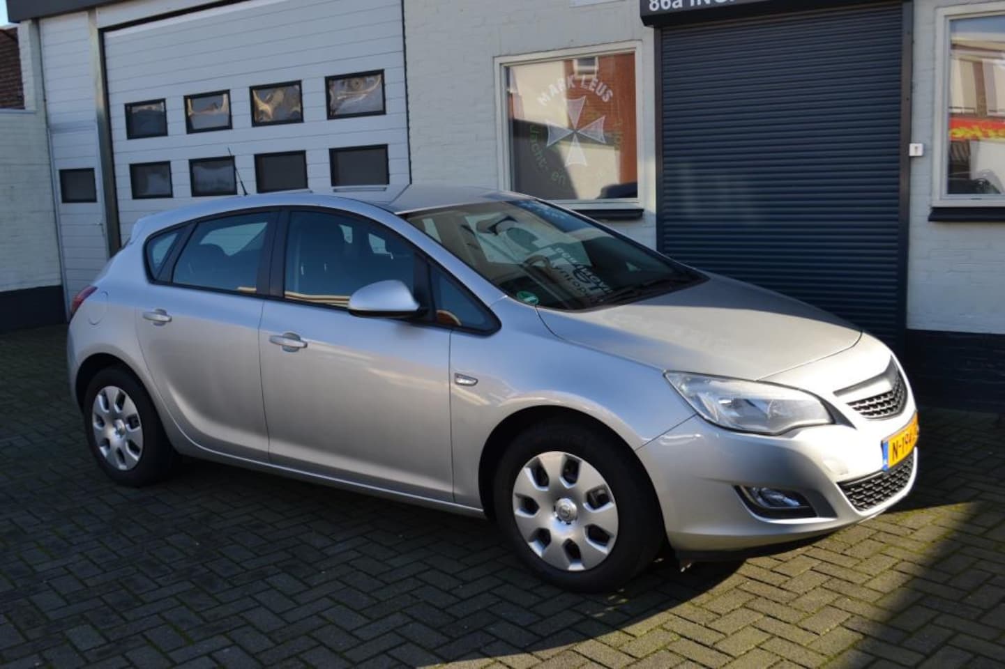 Opel Astra - 1.4 Select Volle Uitvoering - AutoWereld.nl