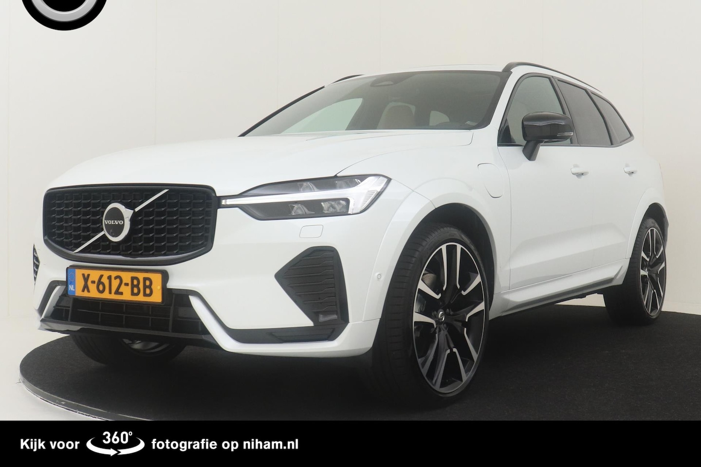 Volvo XC60 - Recharge T6 AWD Ultimate Dark Bowers & Wilkins Audiosysteem, 360°-Camera, Actieve Luchtver - AutoWereld.nl