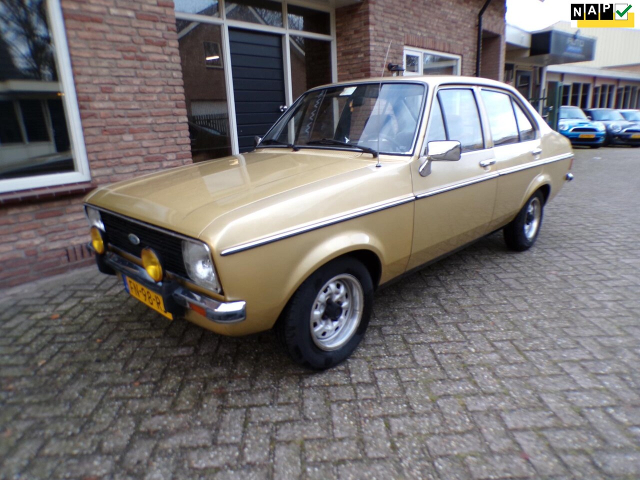 Ford Escort - 1.3 L Automaat 2e eigenaar / Belastingvrij - AutoWereld.nl